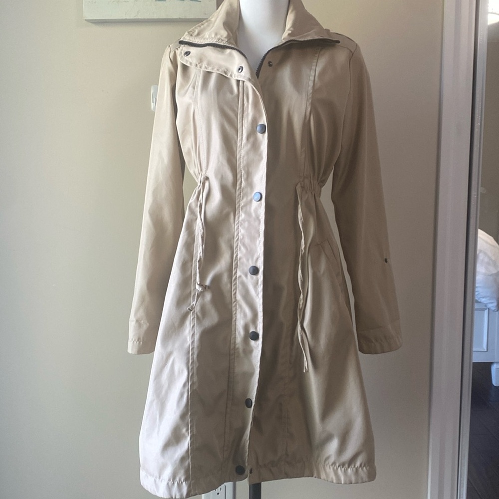Big Dart Lined fall trench coat - minor imperfections